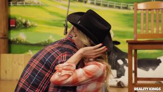 Barn Dance Bangin' ft. Alexis Fawx' Massive ( • )( • )