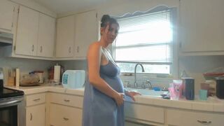 Kelly Payne - Passive and submissive pregnant mom