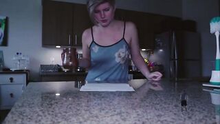 HouseWifeGinger - Mommy Has a Shrunken Son