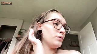 Divinebabe - Giantess Mommy Makes U Eat Ur Cum