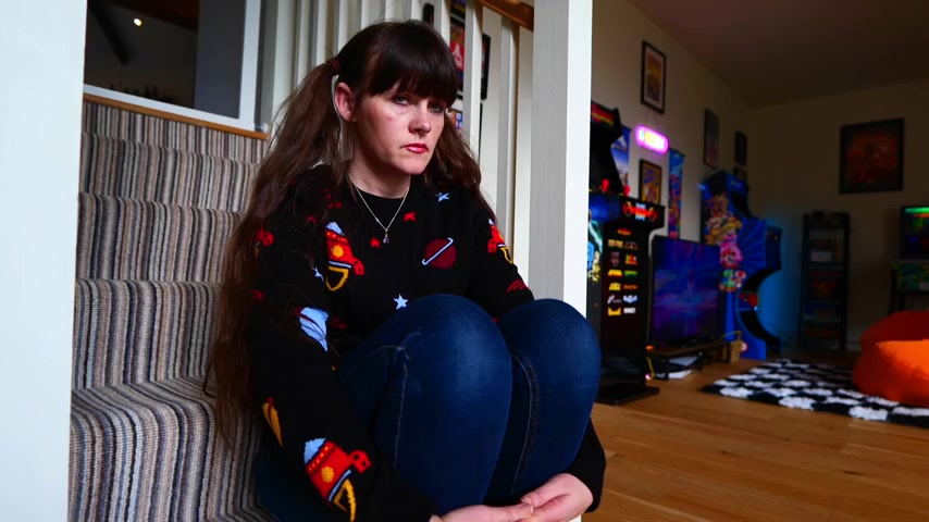 Sydney Harwin – Helping Your Stepsister Over A Breakup