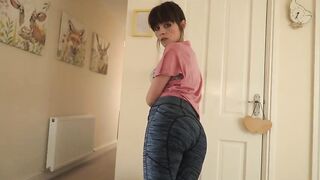 Sydney Harwin - Sister Part One Rub One Out
