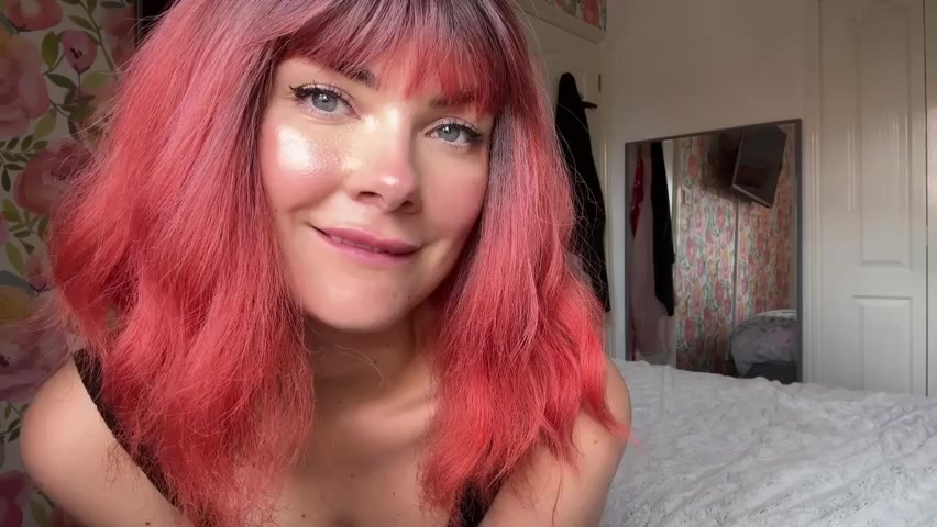 Yourhikerbabe - Step-mommy finds your cuck diary